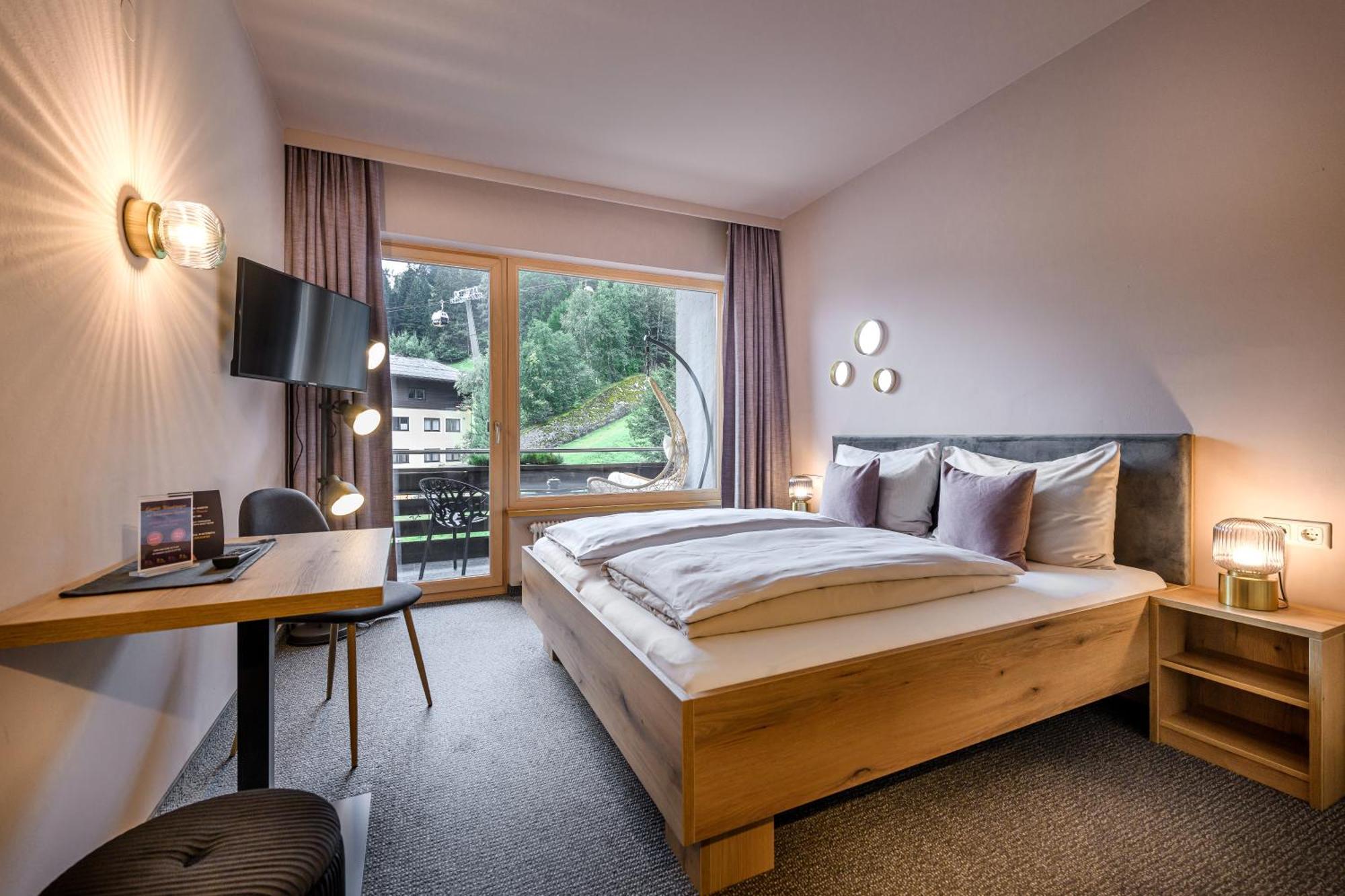 B&B Berglift Direkt An Der Talstation Bad Hofgastein Exterior foto